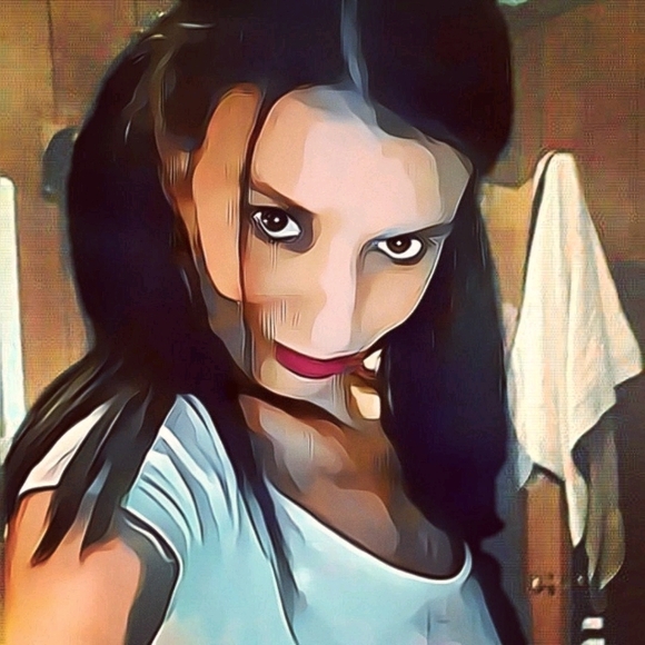 Meet your Posher, Amanda - Picture 1 of 1